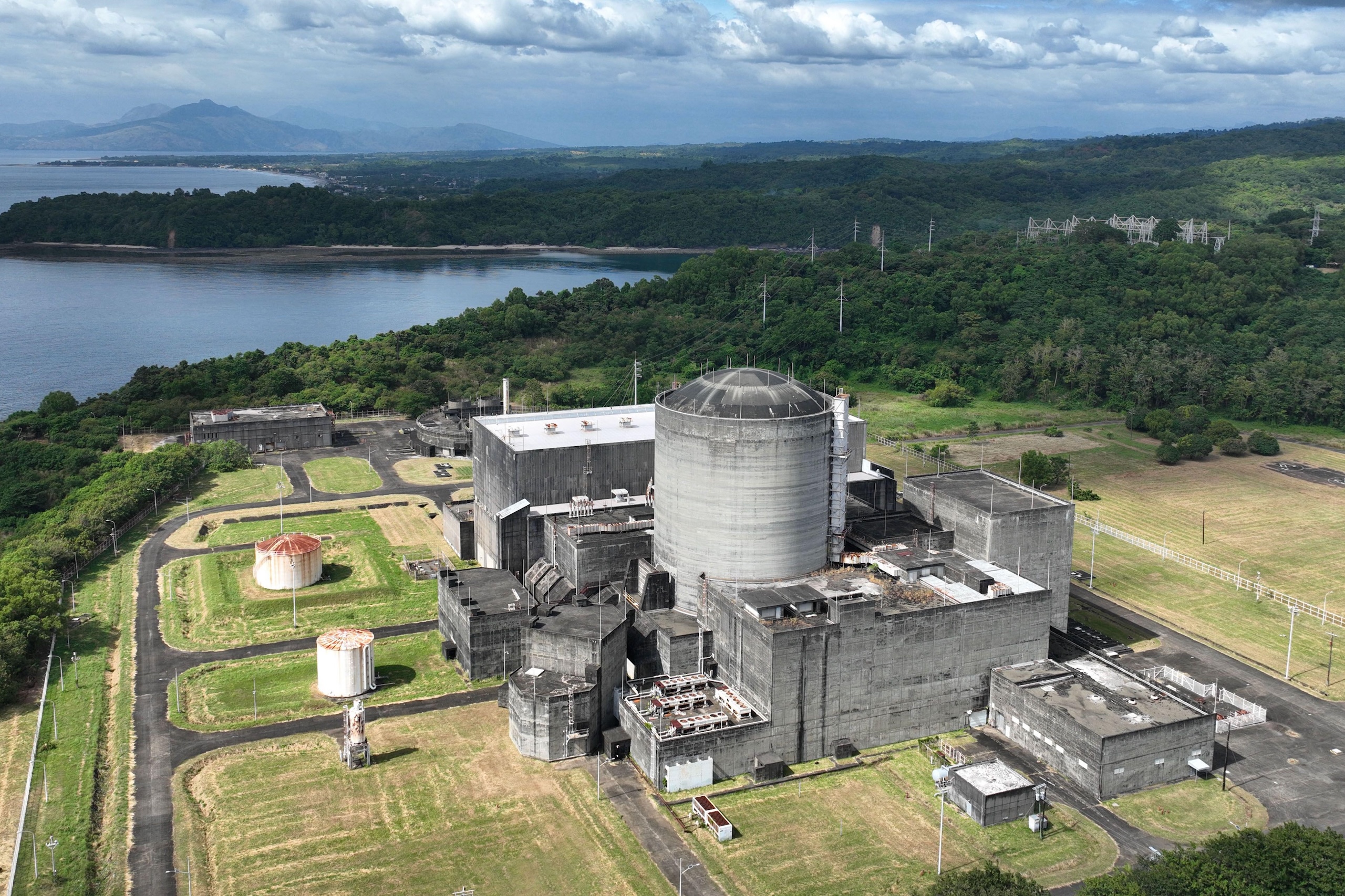 <p class="p1">Aerial view of the Philippines’ Bataan Nuclear Power Plant, completed in 1986 but never commissioned. Today, it is being considered for rehabilitation as the country looks to nuclear amid rising electricity demand and pressure to cut emissions (Image: Sherbien Dacalanio / Alamy)</p>