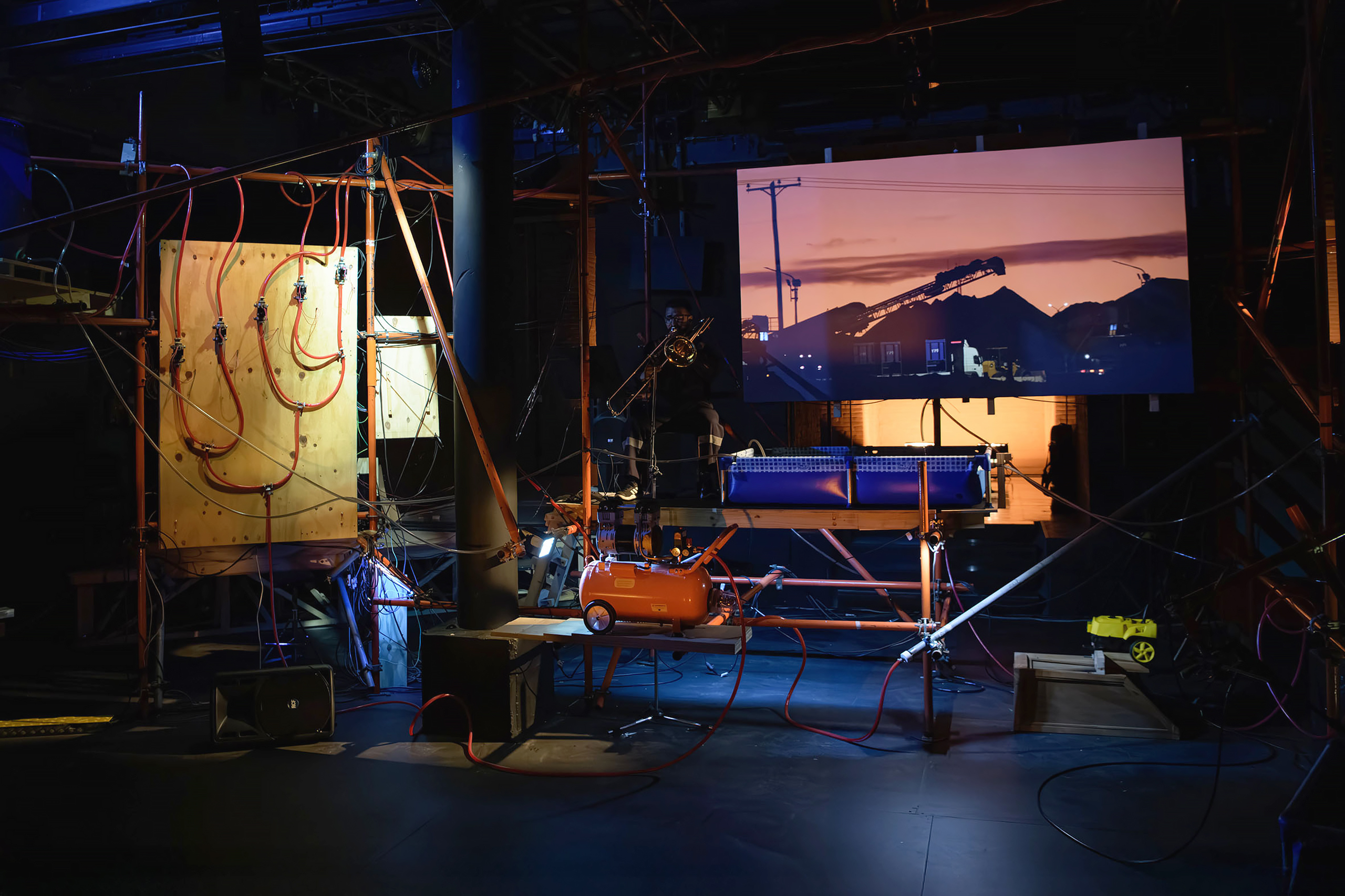 <p>An audiovisual installation on fracking at the Teatro Colón in Buenos Aires, Argentina (Image: Lucía Rivero)</p>