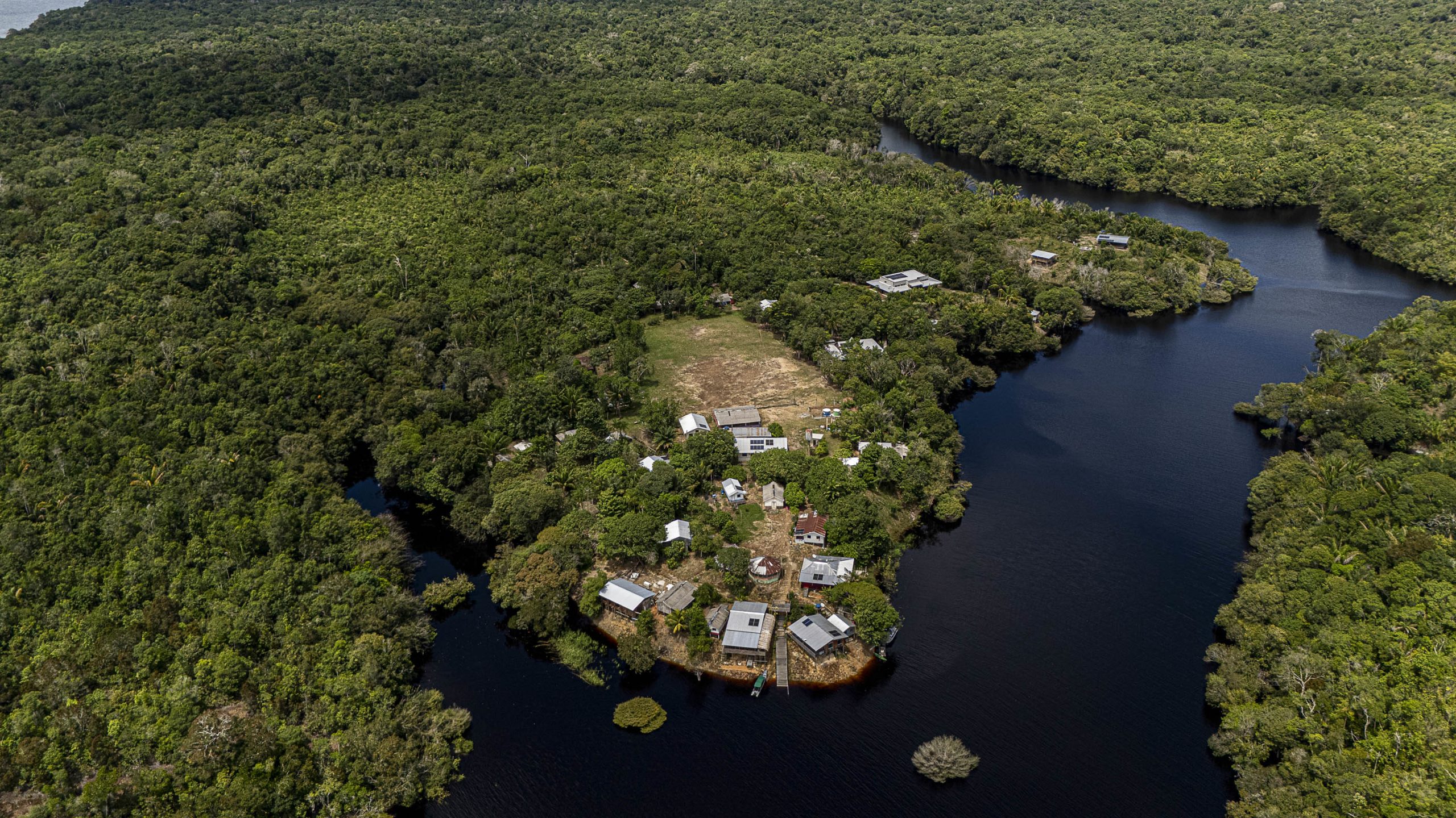 <p>The Río Negro Sustainable Development Reserve in Amazonas, Brazil, where traditional communities live. The Cali Fund was announced as a mechanism that would protect biodiversity and the communities that safeguard natural resources, but it has received limited contributions (Image: <a href="https://www.flickr.com/photos/amazoniareal/55426368595/in/album-72177720334879297">Juliana Pesqueira</a> / <a href="https://www.flickr.com/people/amazoniareal/">Amazônia Real</a>, <a href="https://creativecommons.org/licenses/by-nc-sa/4.0/deed.en">CC BY NC SA</a>)</p>