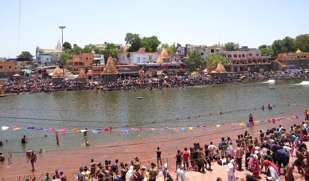The ghats of the Shipra were fit to bursting during the Kumbh Mela.