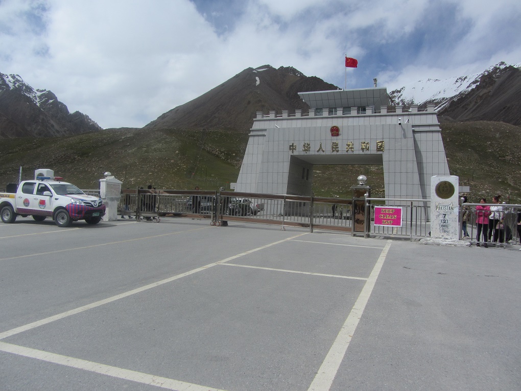 The new Chinese border post [image by: Rina Saeed Khan]